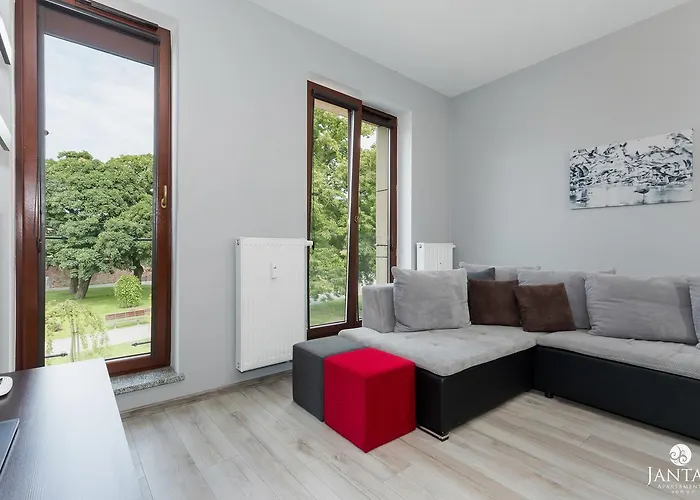 Jantar Lighthouse Port